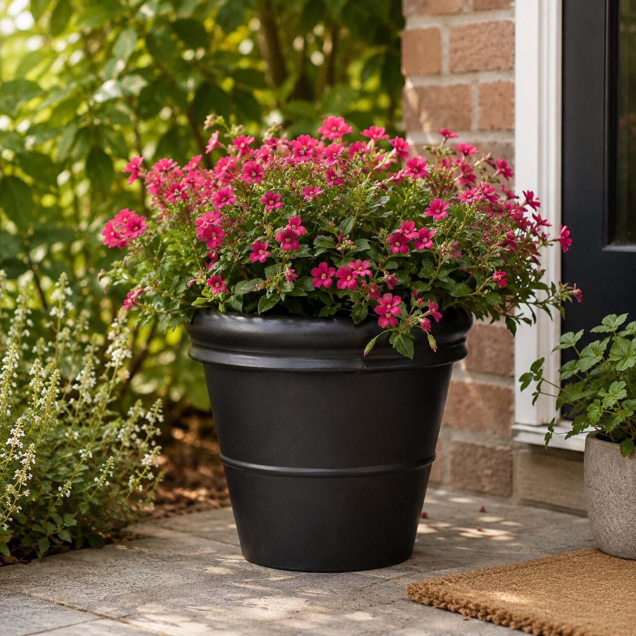 Conical XL Black Planter – Large Decorative Garden Pot
